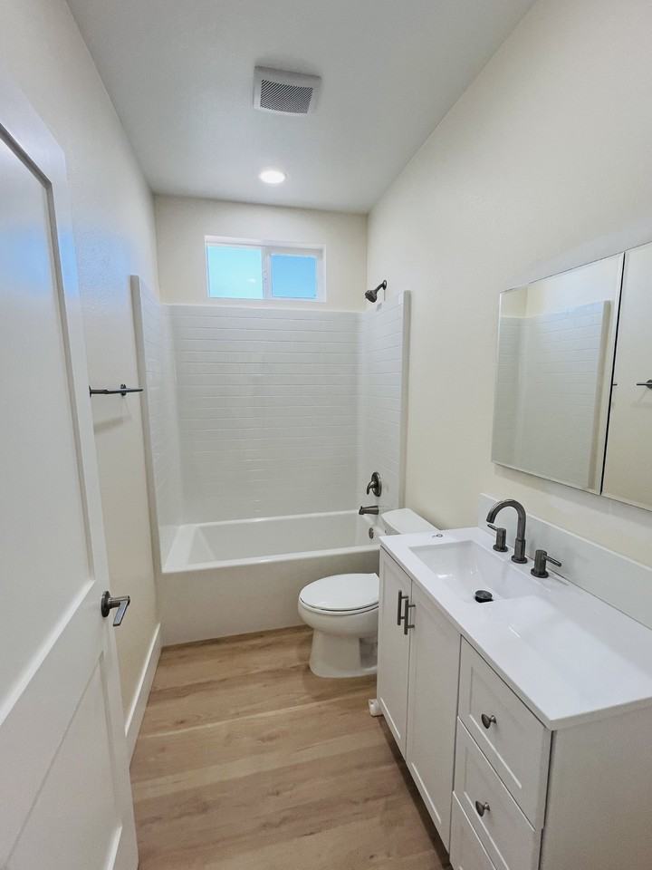 172 E Ramona St #NA - Photo 7 of 13
