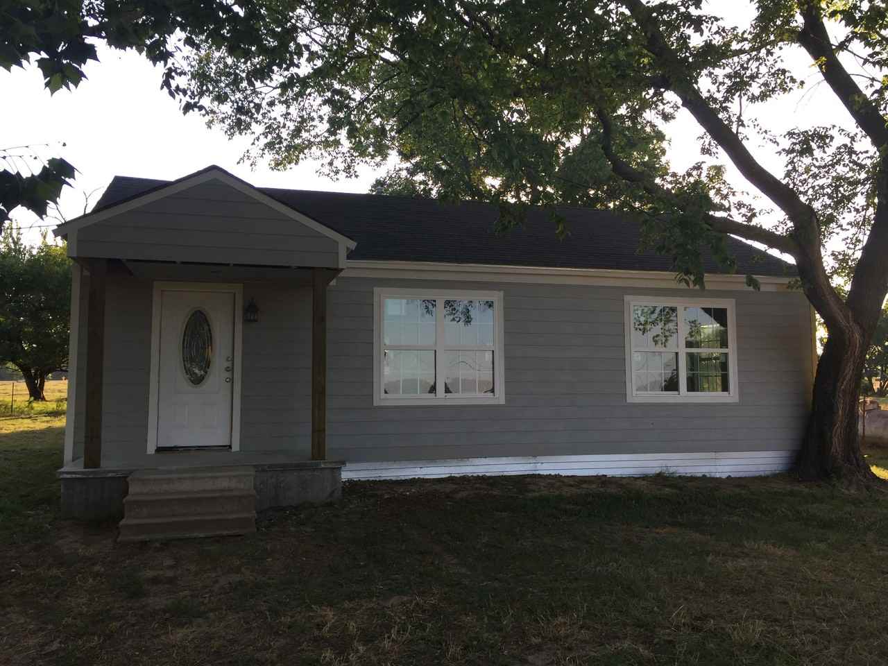 870 Ne Access Rd #NA - Photo 2 of 12