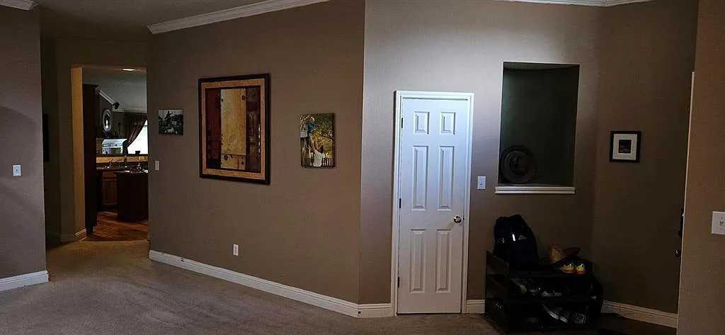 108 S Lynnwood Trl #NA - Photo 2 of 19