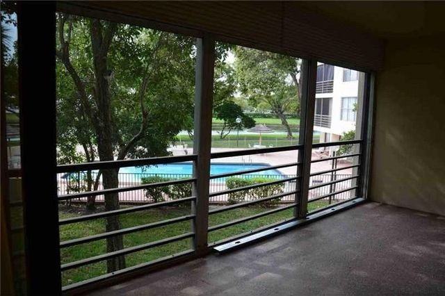 2320 S Cypress Bend Dr #202 - Photo 3 of 9