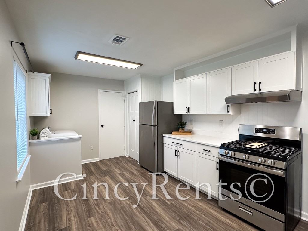 988 Stratford Pl #NA - Photo 6 of 28