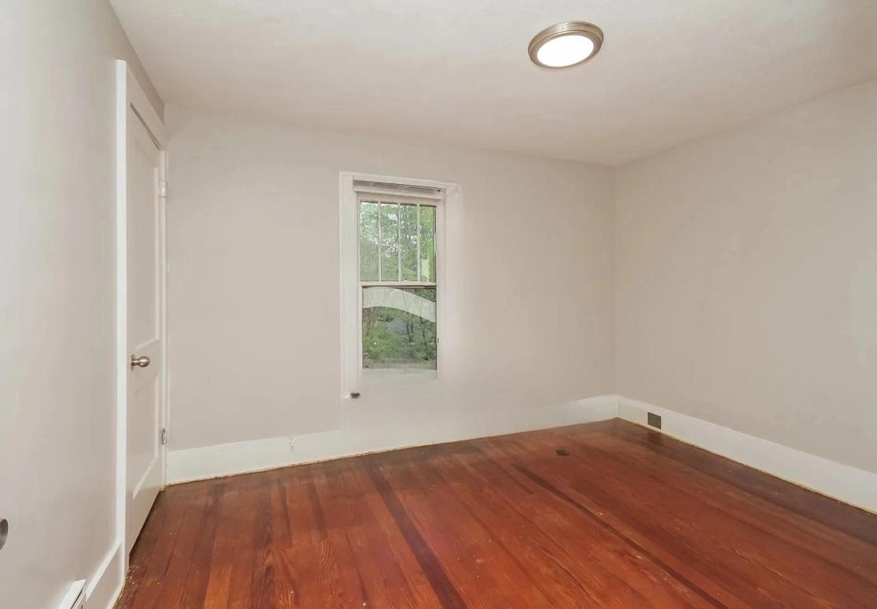 905 E Calvert St #NA - Photo 3 of 8