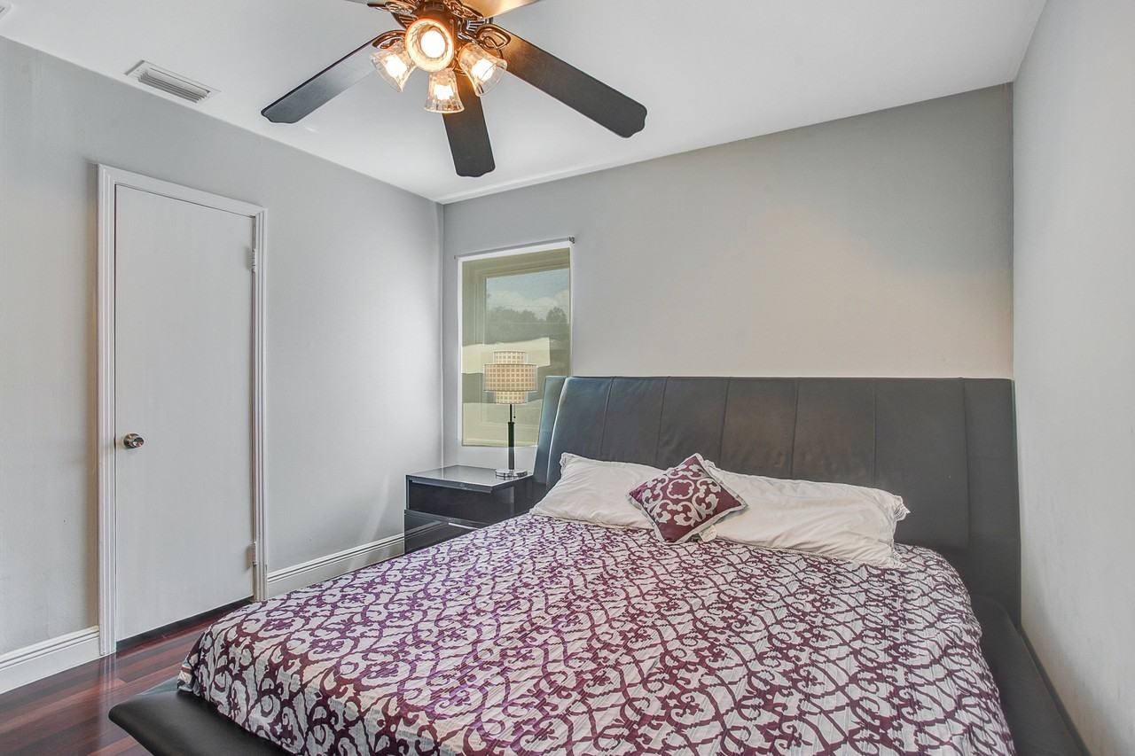 6507 Bayshore Blvd #NA - Photo 7 of 17
