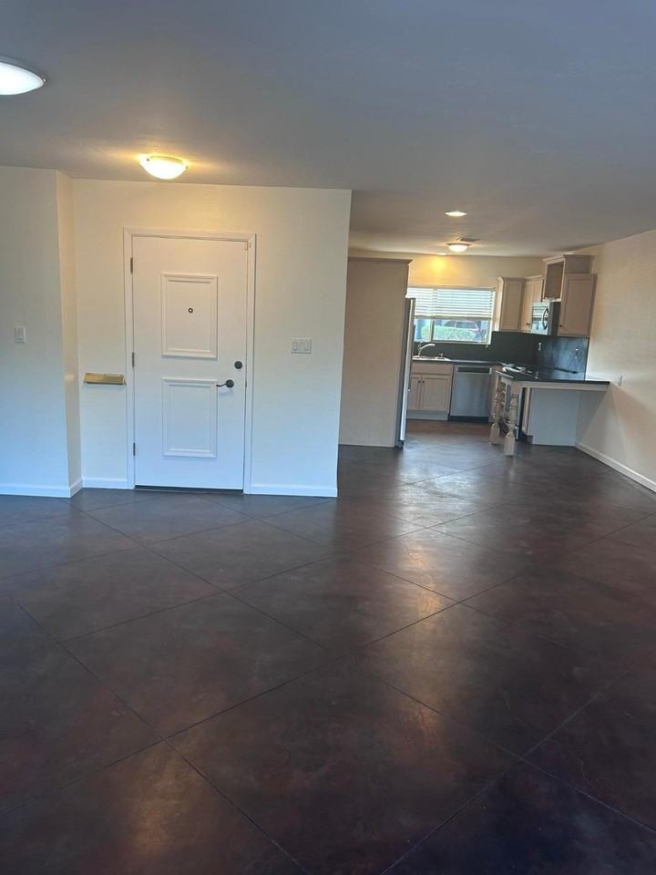 7718 E Meadowbrook Ave - Photo 6 of 15