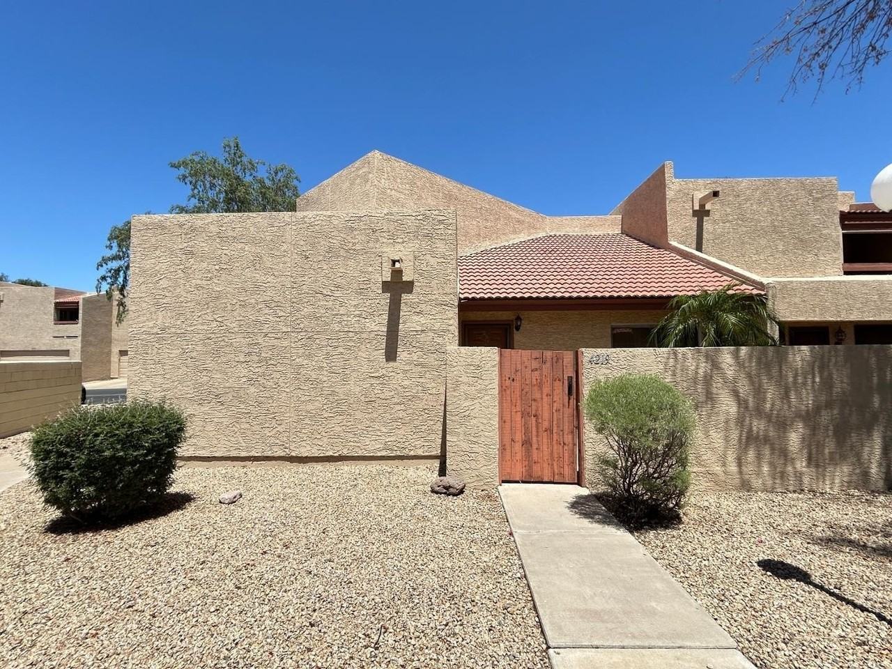 4219 W Calavar Rd