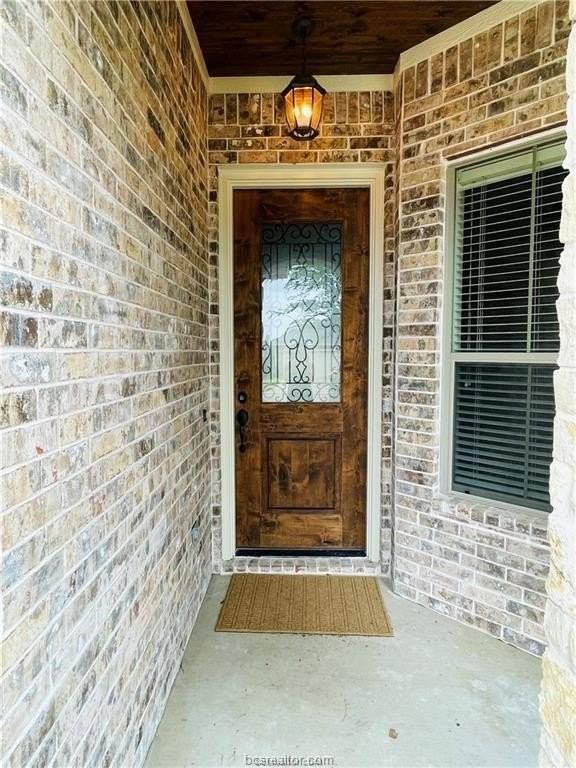 4270 Hollow Stone Dr - Photo 3 of 19