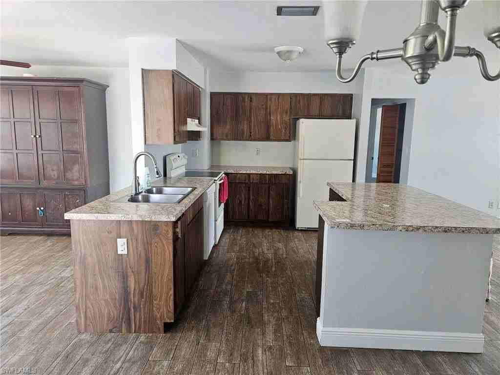 808 Greenwood Ave Lot 8 - Photo 3 of 13