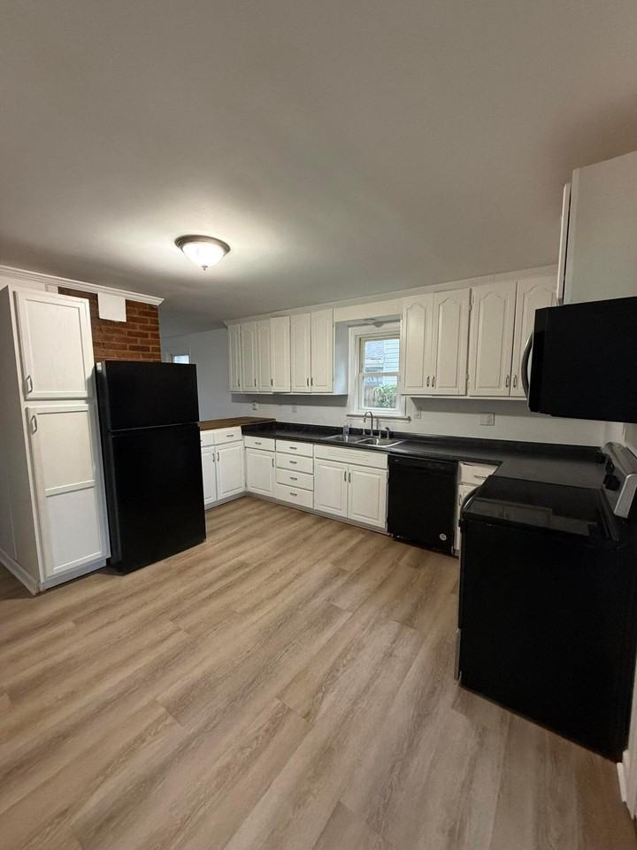416 Harrison Ave - Photo 4 of 25