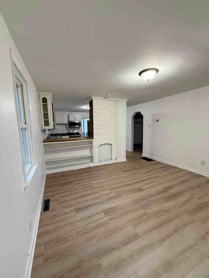 416 Harrison Ave - Photo 6 of 25