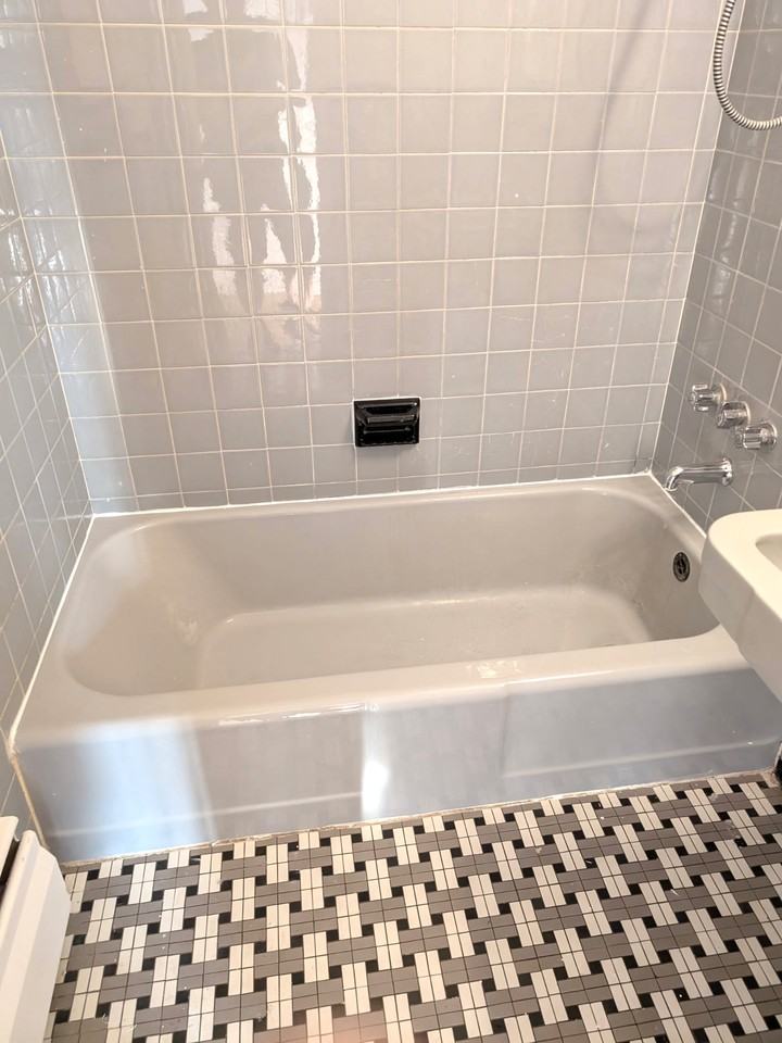 3410 Avenue Rosedale #12 - Photo 4 of 20