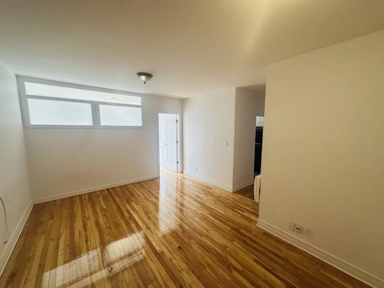 3410 Avenue Rosedale #12 - Photo 5 of 20