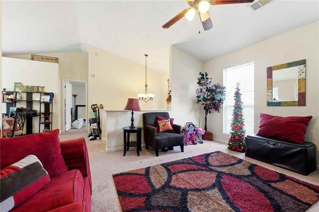 1027 Alford Xing - Photo 4 of 27