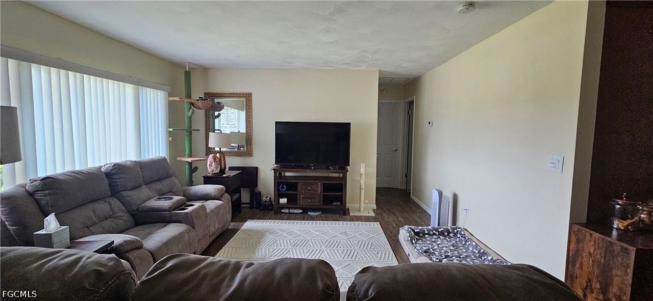 1823 Se 15th St - Photo 6 of 24