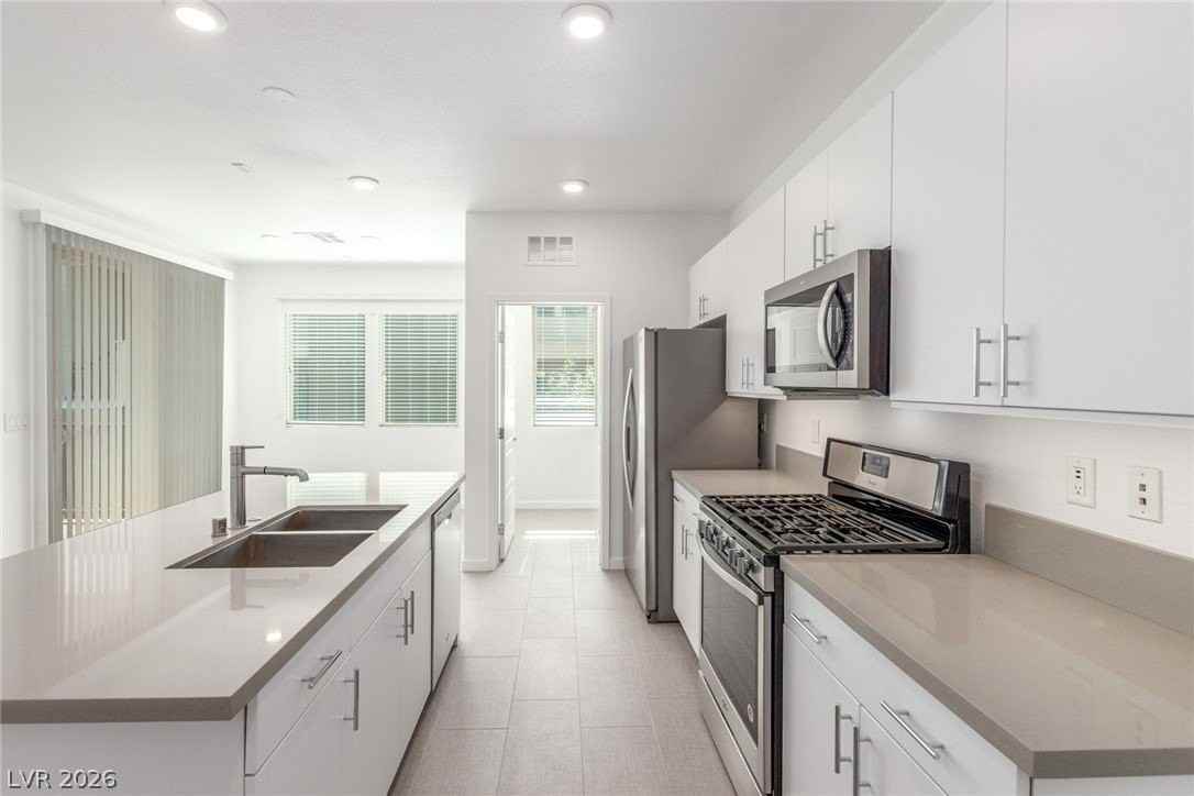 11257 Rainbow Peak Ave #208 - Photo 2 of 34
