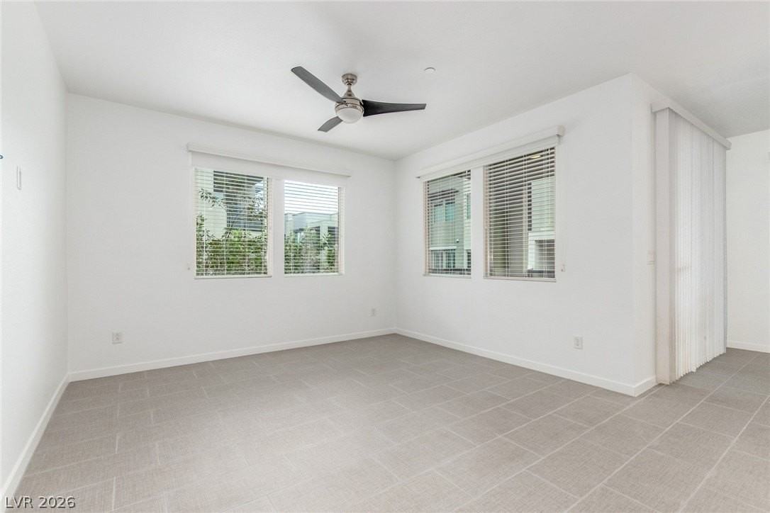 11257 Rainbow Peak Ave #208 - Photo 5 of 34