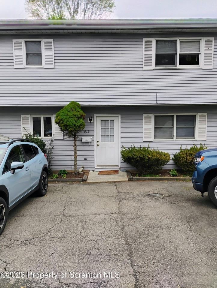 312 Nichols St