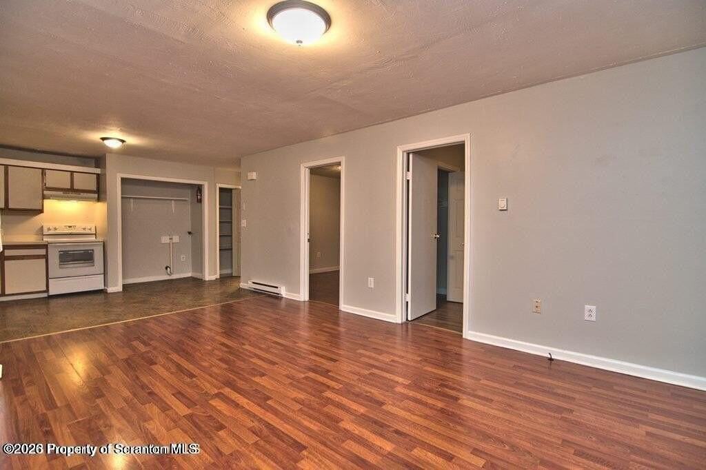 1418 N Main Ave - Photo 4 of 21