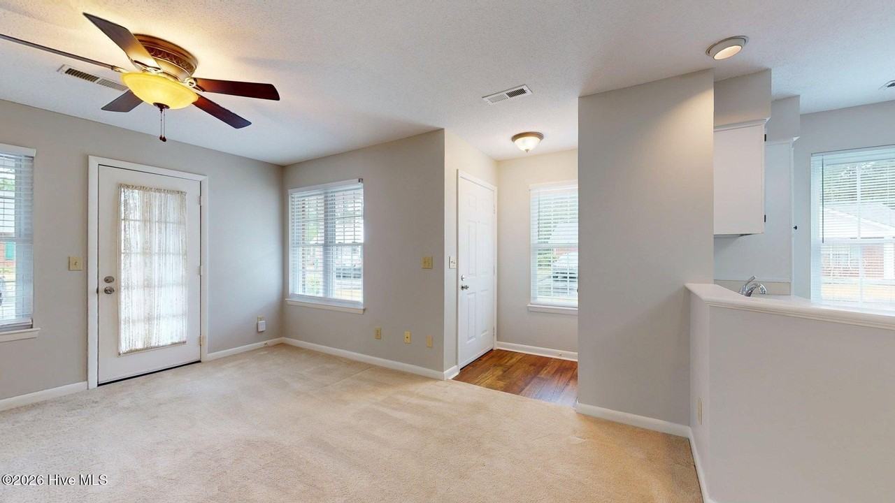 1203 Wilshire Cir - Photo 6 of 29