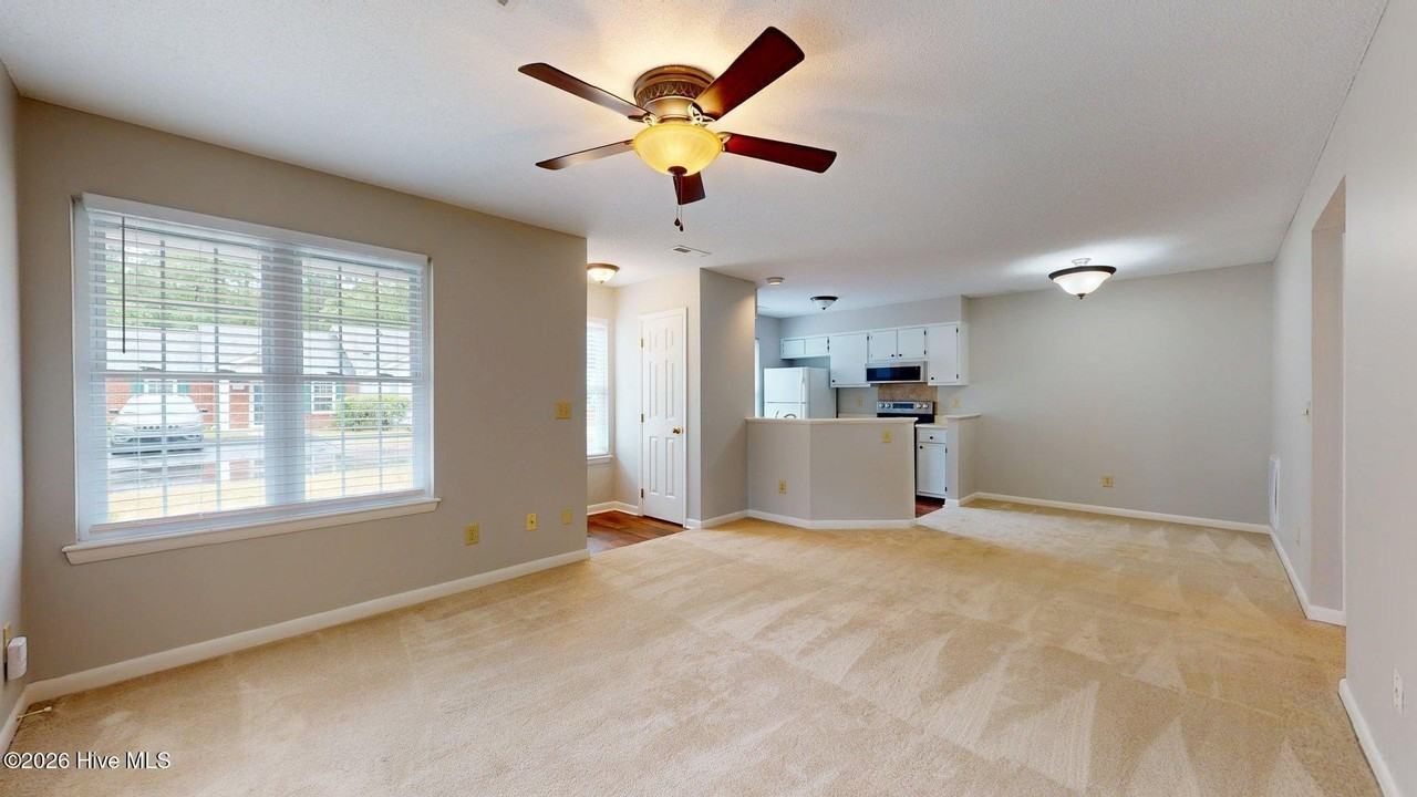 1203 Wilshire Cir - Photo 7 of 29