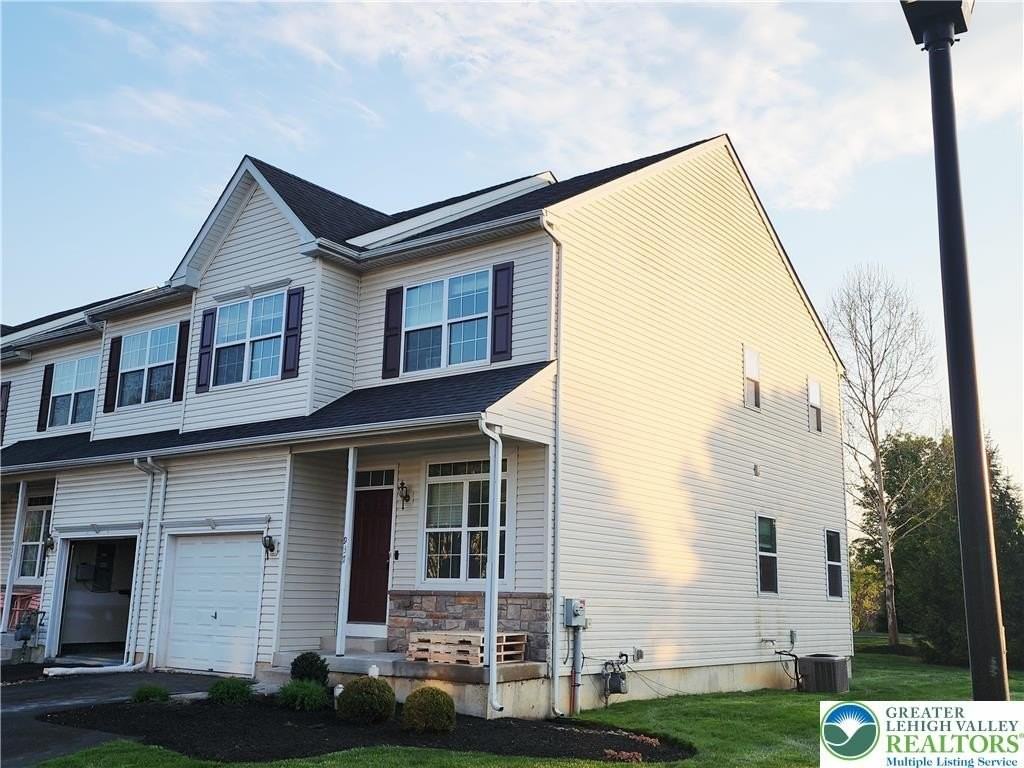 937 King Way - Photo 4 of 45