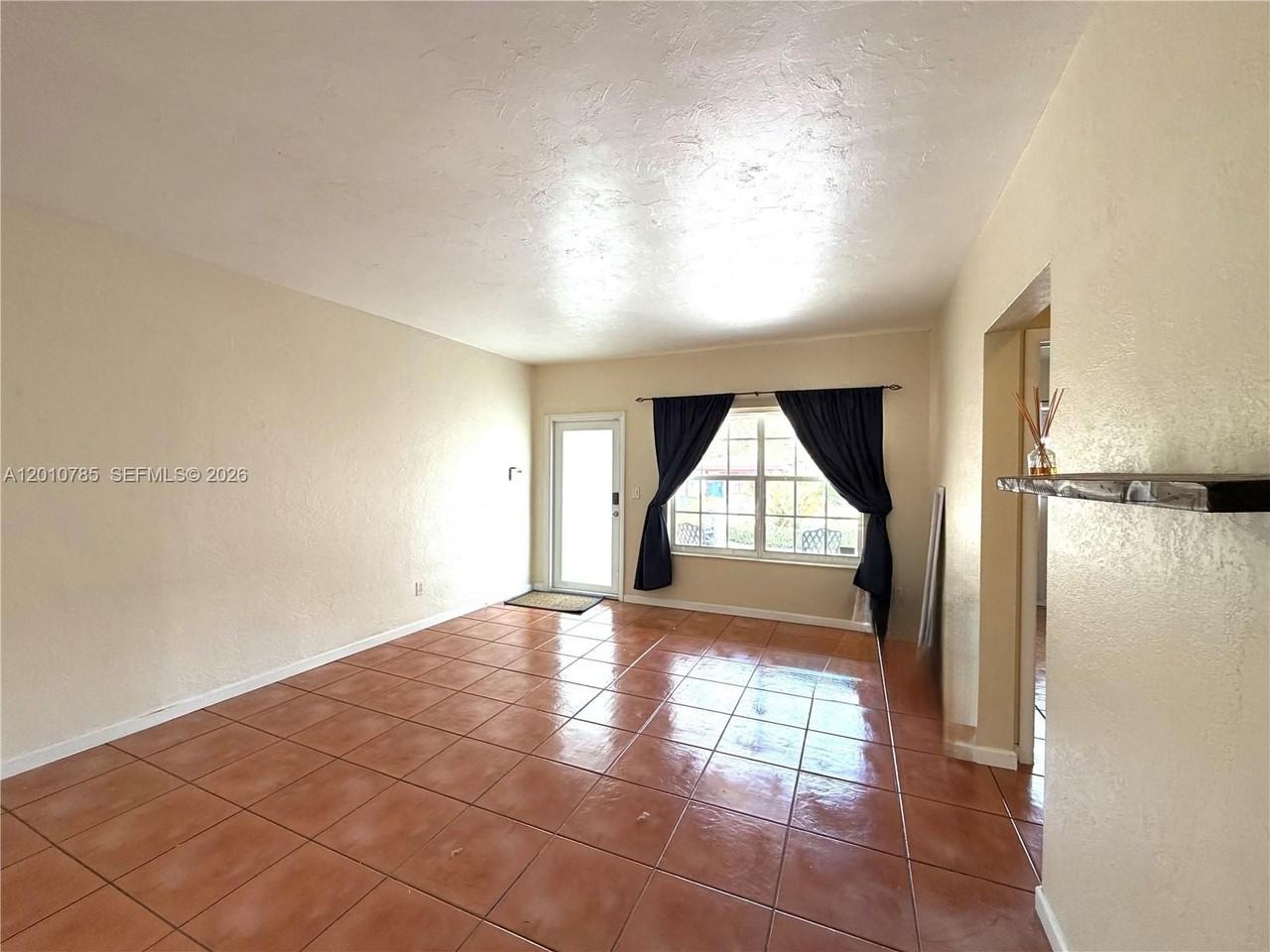 1840 Sw 29th Ave #1840 - Photo 3 of 38