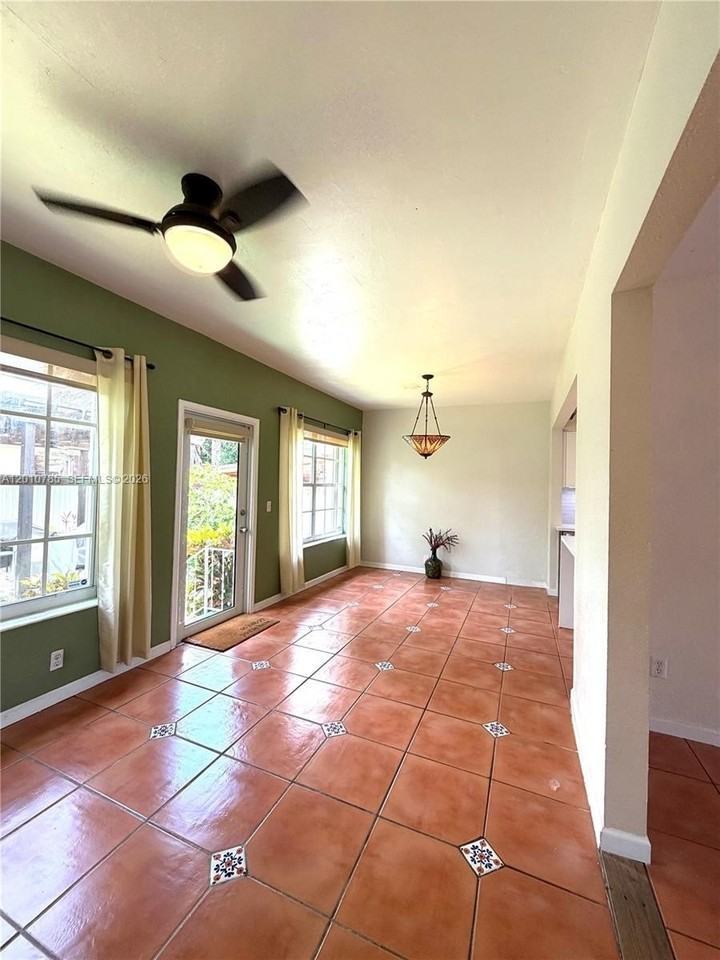 1840 Sw 29th Ave #1840 - Photo 7 of 38
