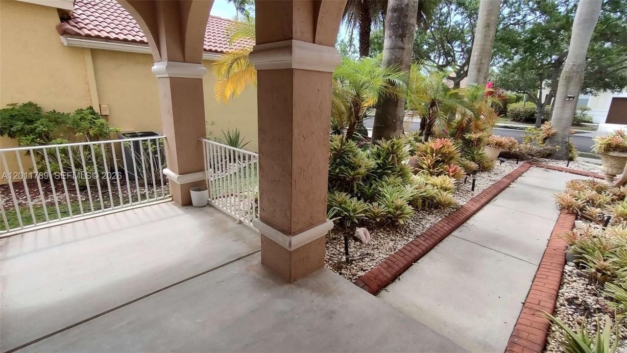 624 Bald Cypress Rd #624 - Photo 2 of 42
