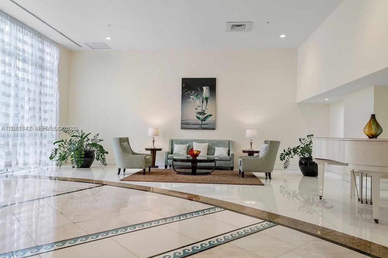 6301 Collins Ave #2203 - Photo 2 of 38
