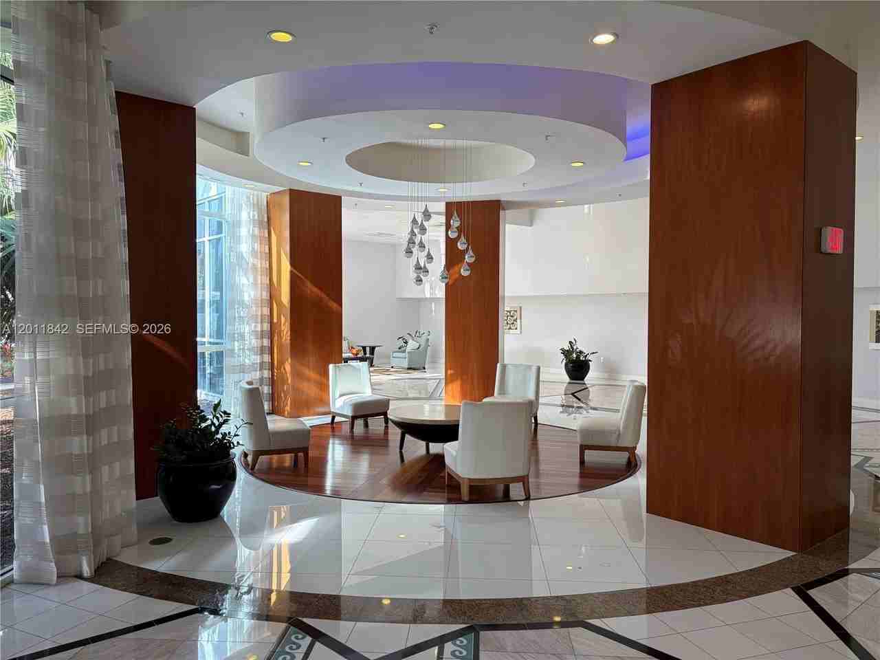 6301 Collins Ave #2203 - Photo 4 of 38