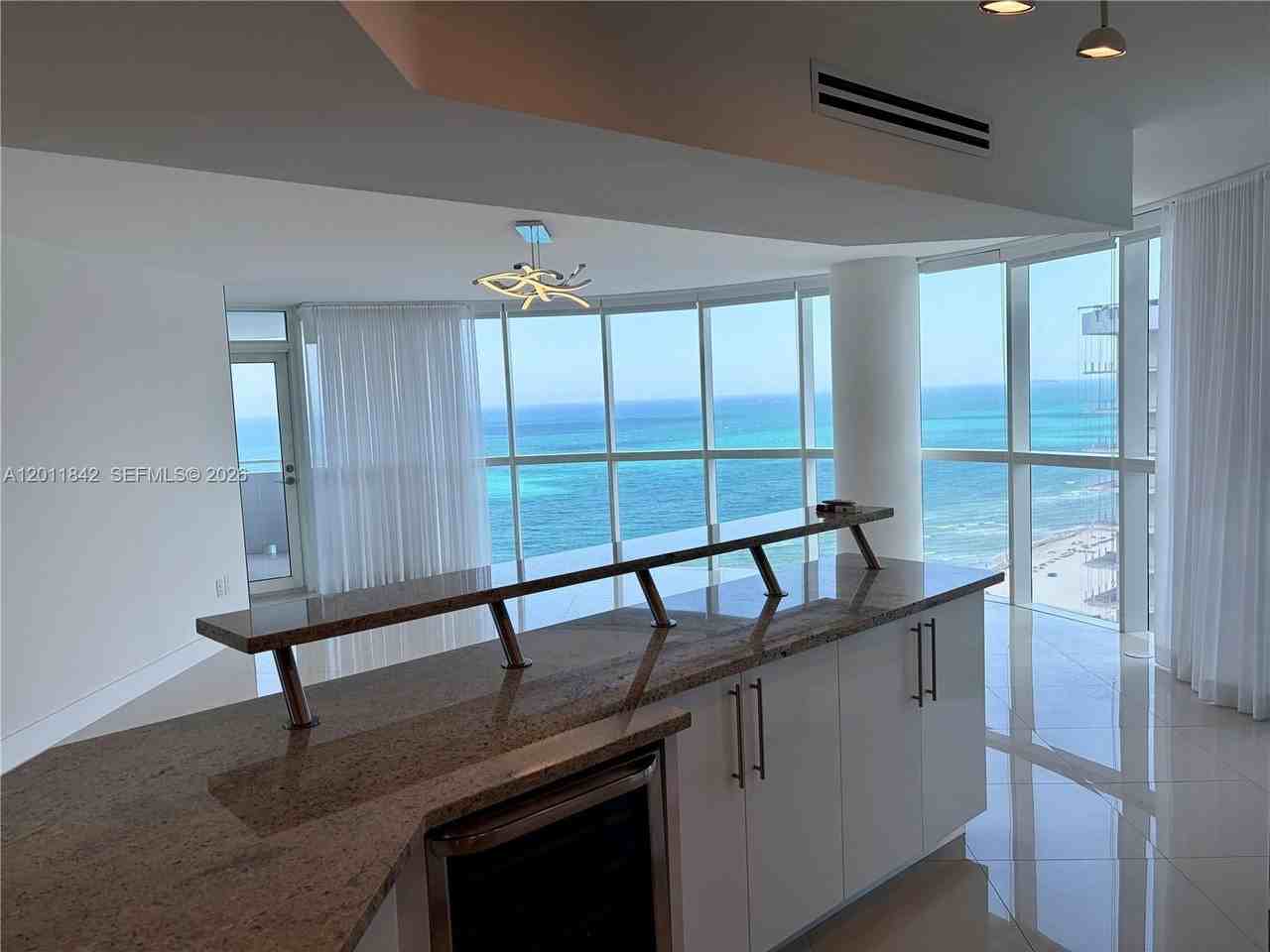 6301 Collins Ave #2203 - Photo 7 of 38