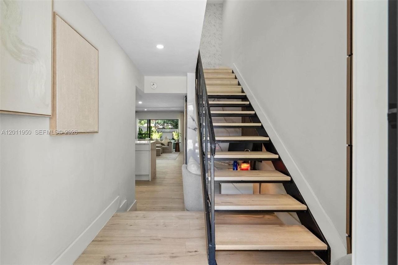 1687 Ne 142nd St #1687 - Photo 6 of 46