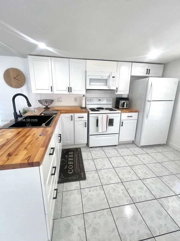 219 W Lake Dr #219 - Photo 3 of 19
