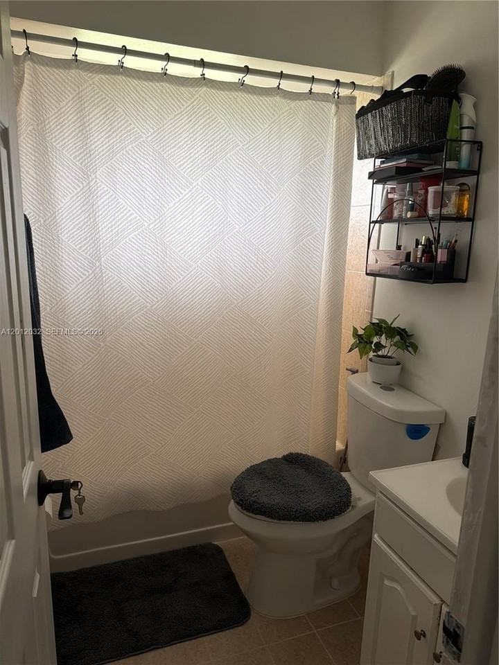 9445 Sw 76th St #U6 - Photo 2 of 12
