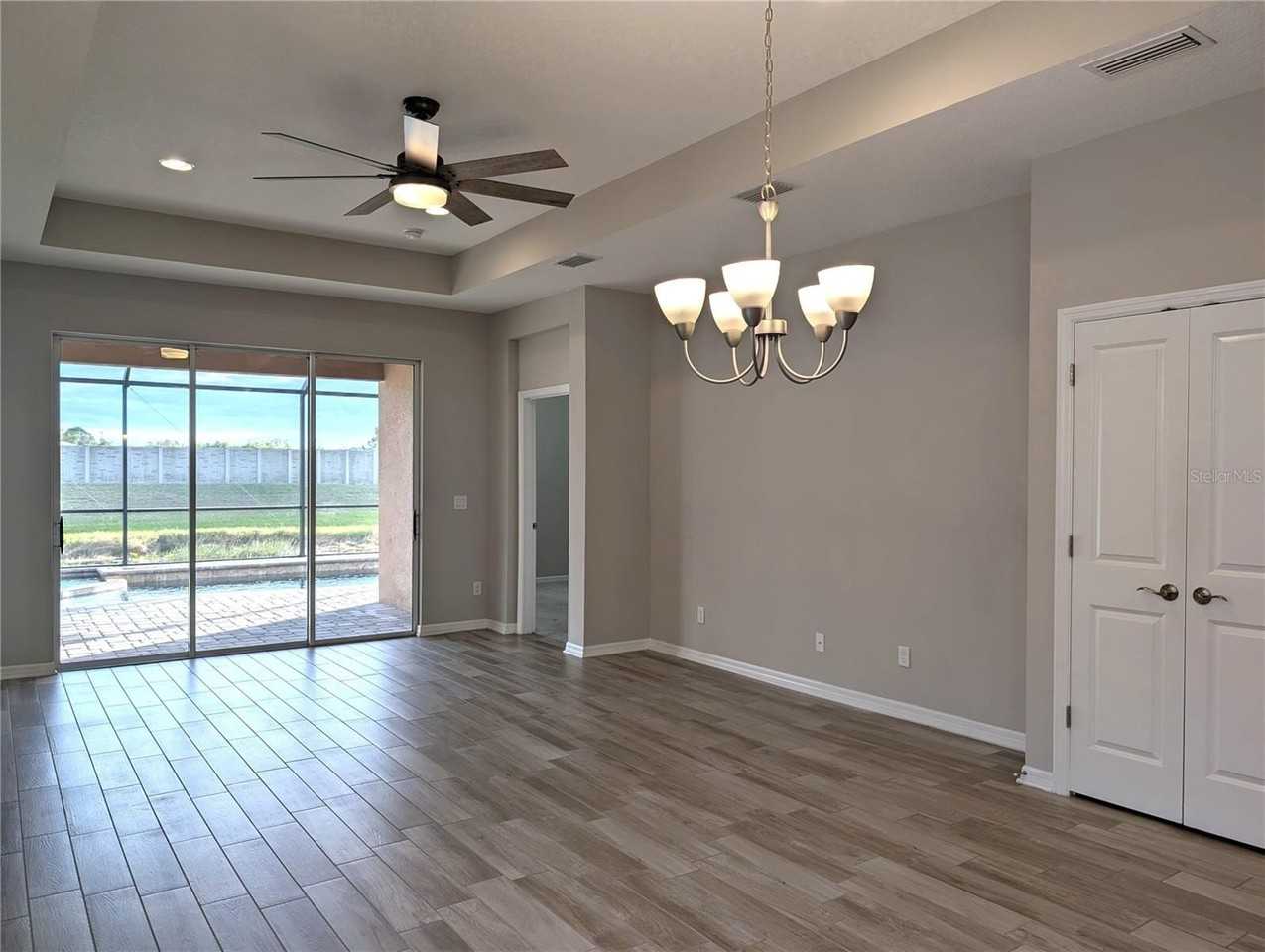 8545 Cache Dr - Photo 3 of 38