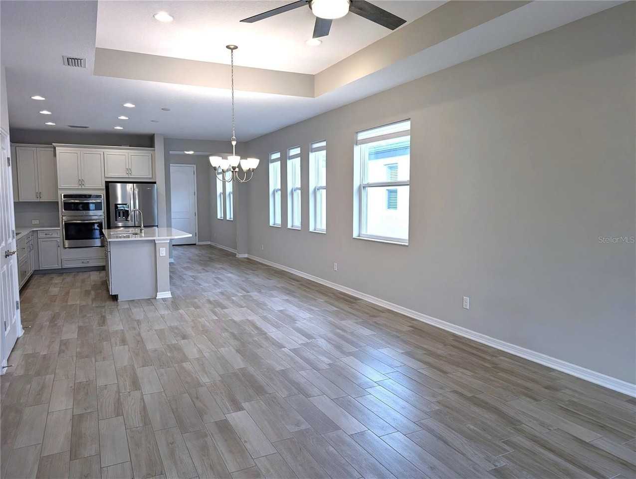 8545 Cache Dr - Photo 5 of 38