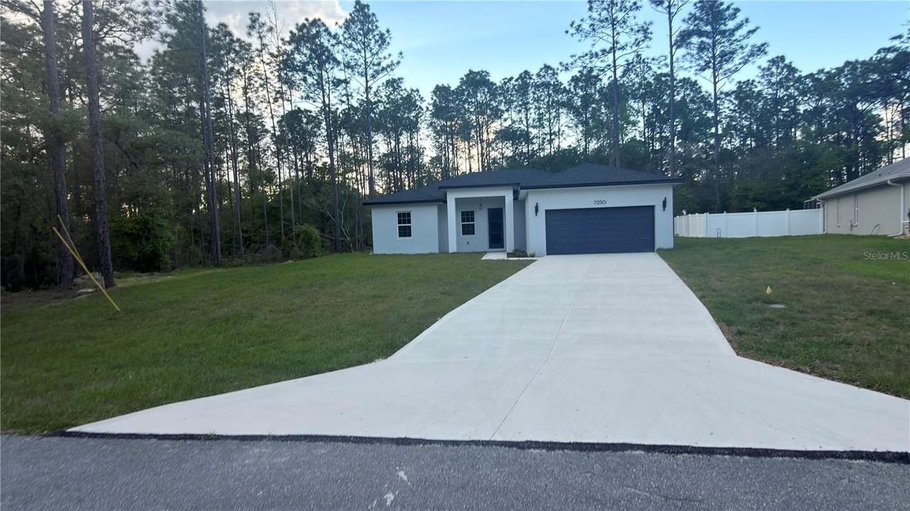 7250 N Freeport Cir - Photo 2 of 37