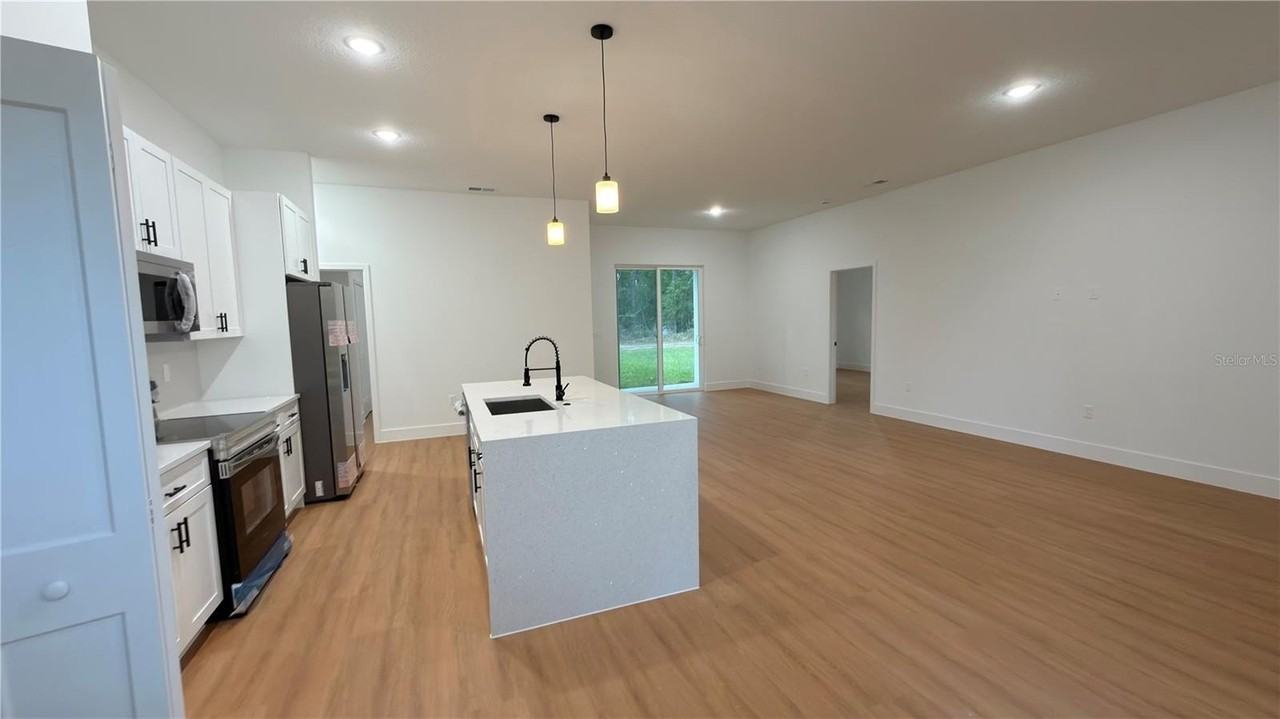 7250 N Freeport Cir - Photo 4 of 37
