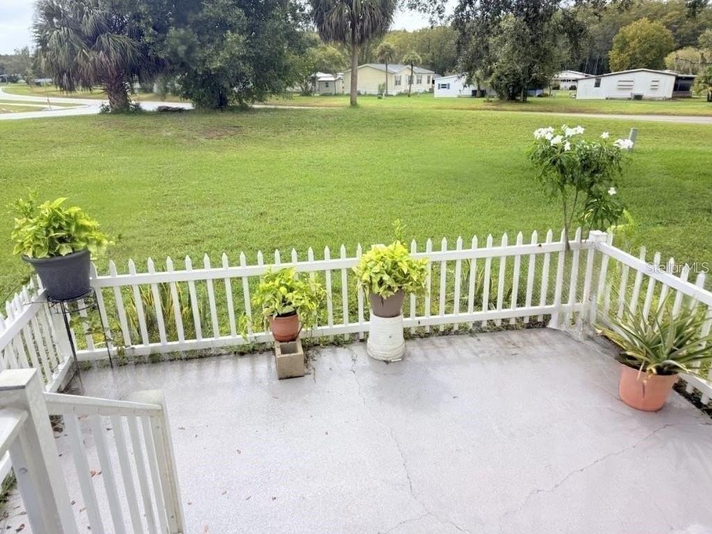 220 Ellsworth Dr - Photo 3 of 29