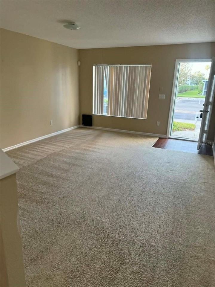 2113 Fluorshire Dr - Photo 4 of 25