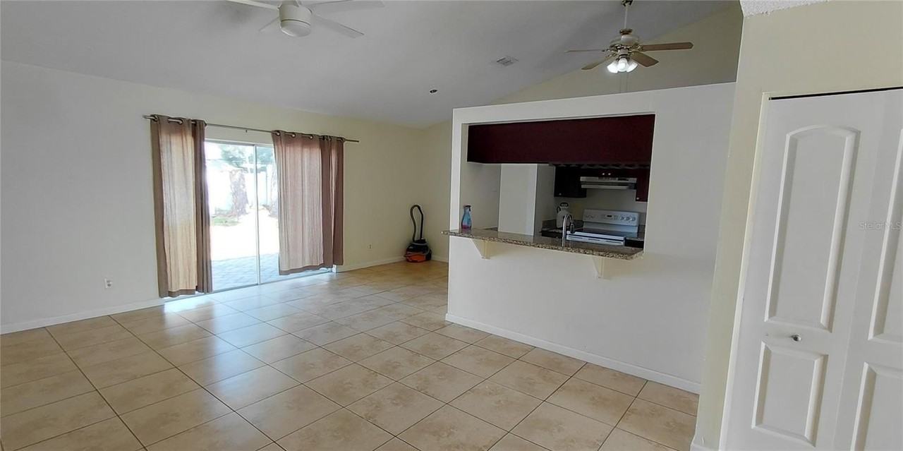 9010 Dacena Villa Pl - Photo 3 of 10