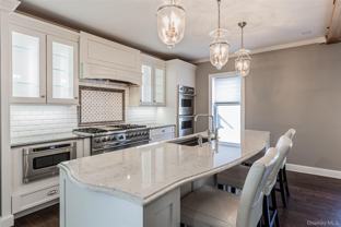 606 E Jericho Tpke - Photo 1 of 1