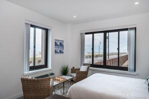 featured image of 100 W Broadway #1H