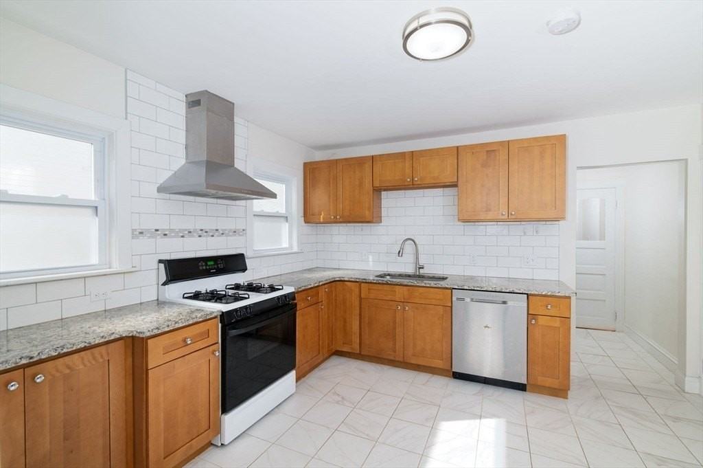 21 Wollaston Ave #0 - Photo 2 of 30