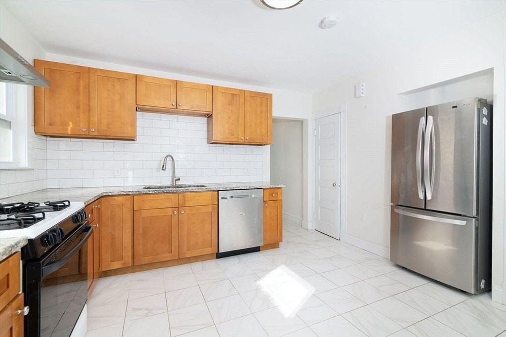21 Wollaston Ave #0 - Photo 5 of 30