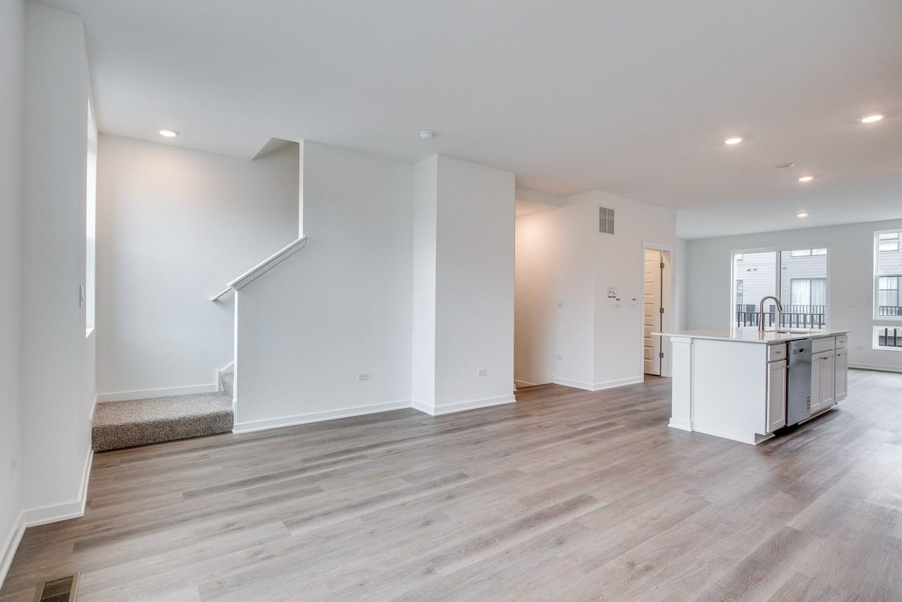382 Summit Cir - Photo 6 of 23