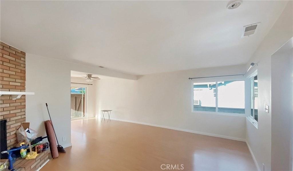 2513 Birch St - Photo 5 of 32