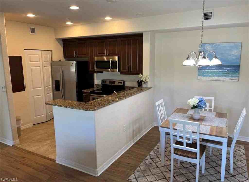 13180 Bella Casa Cir #273 - Photo 4 of 28