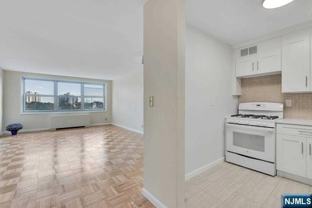 2000 Linwood Ave Apt 7n - Photo 1 of 1