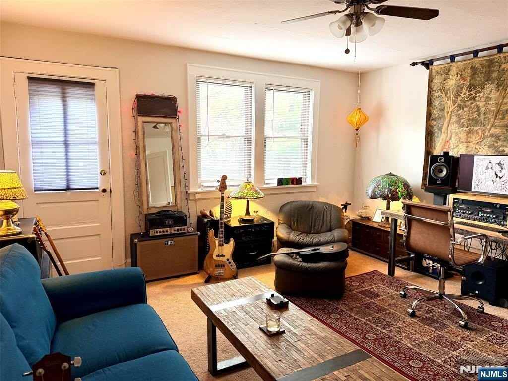 13 Sheridan Ave - Photo 5 of 8