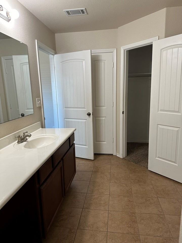 8732 Rainbow Dr - Photo 6 of 6
